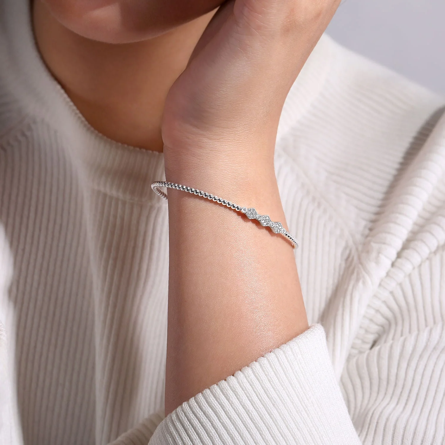 Bujukan Bead Cuff Bracelet - Image 7