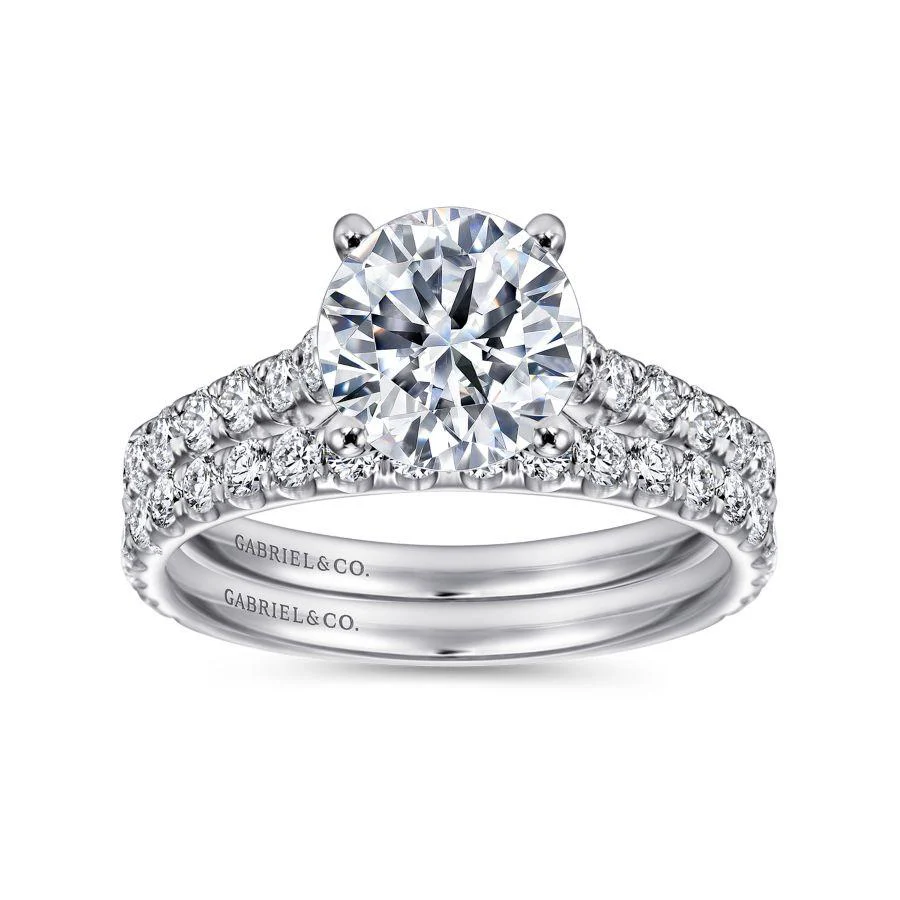 Classic Diamond Engagement Ring - Image 3